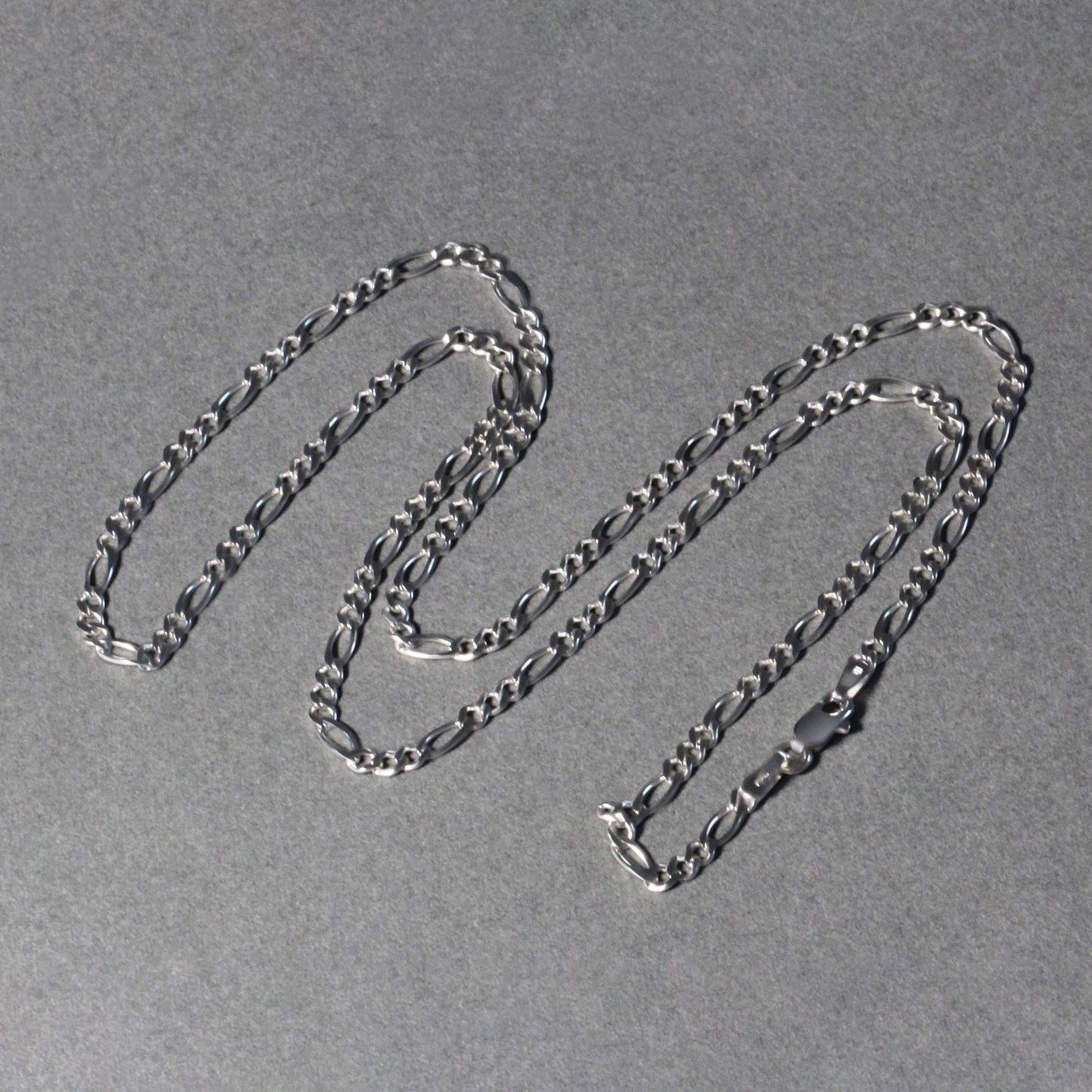 14k White Gold Solid Figaro Chain (2.60 mm)